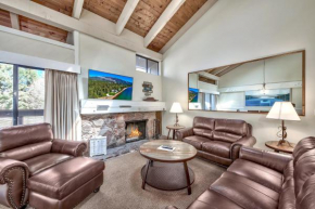 4 BD Townhome Near Lake Tahoe Shore with Shared Outdoor Pool & Hot Tub townhouse